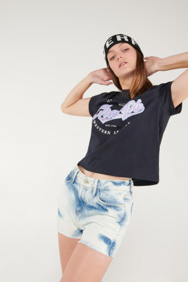 Camiseta cuello redondo, manga corta con estampado