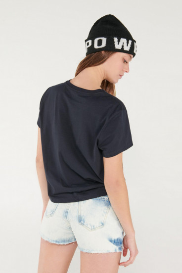 Camiseta cuello redondo, manga corta con estampado