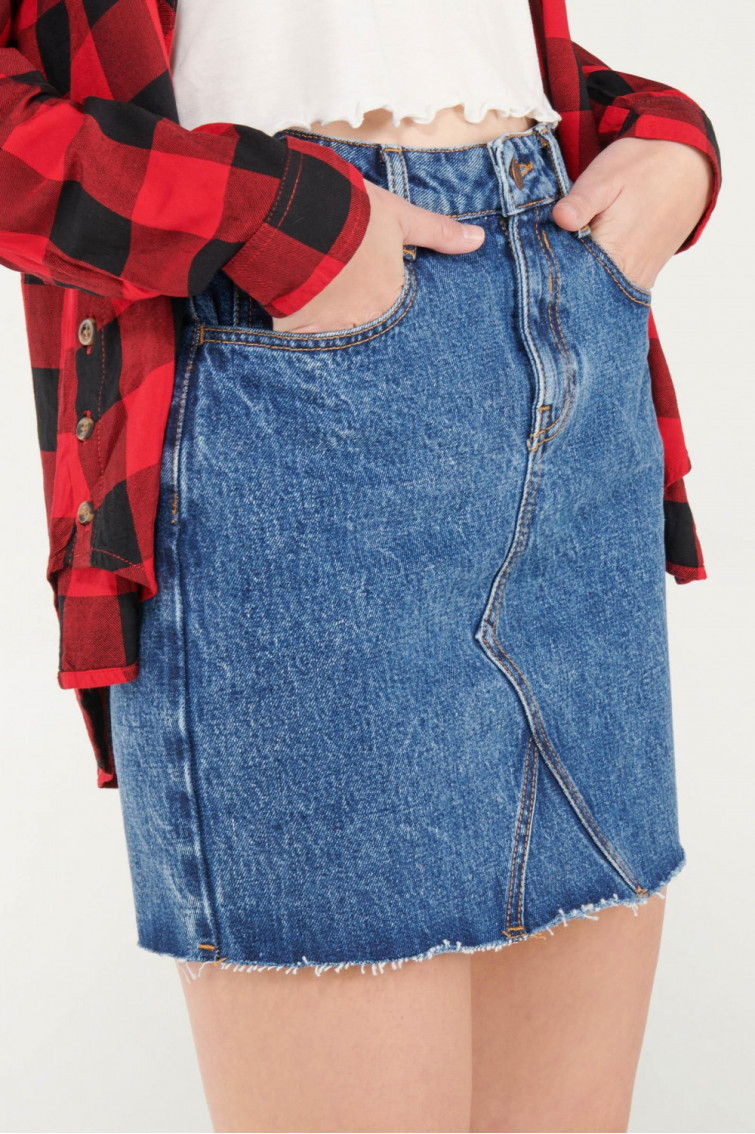 Falda de jean con bolsillos