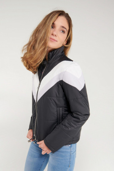 Chaqueta acolchada cuello alto