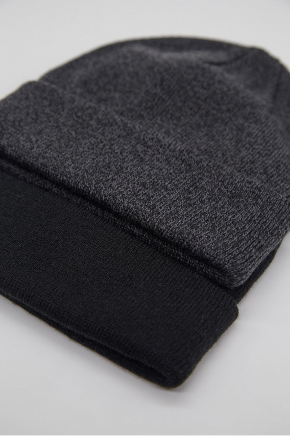 Gorro con aplique