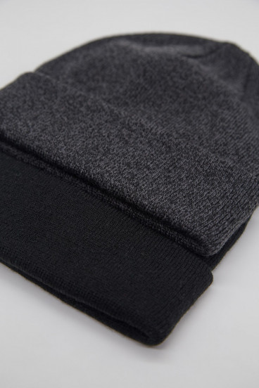 Gorro con aplique