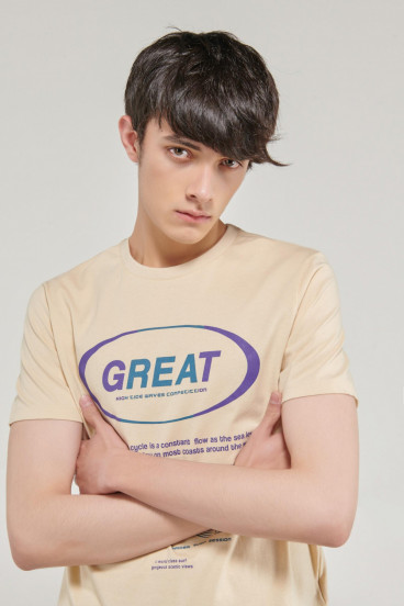 Camiseta cuello redondo manga corta estampada