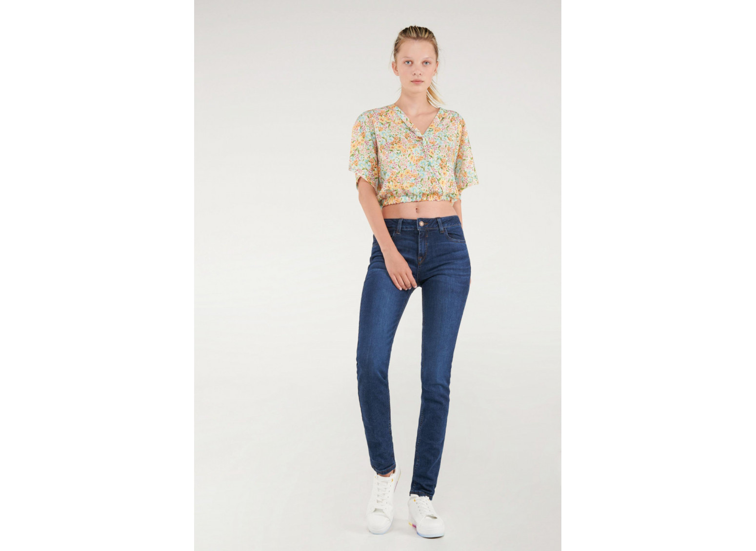 Jean curvy
