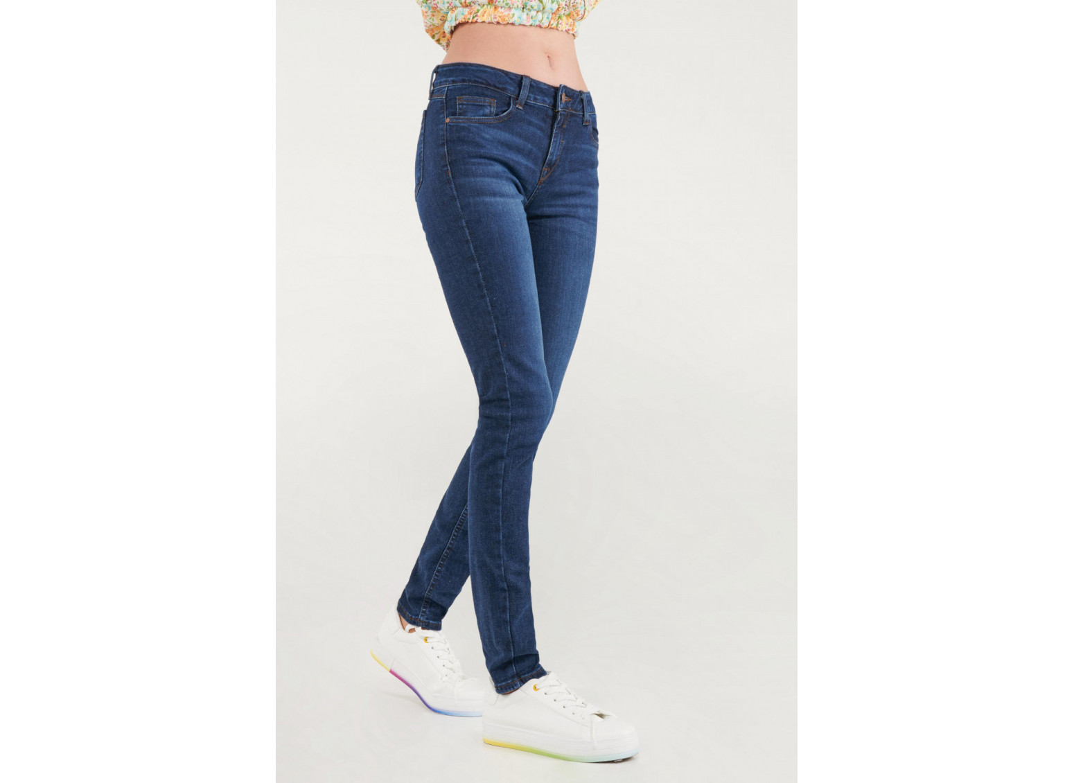 Jean curvy