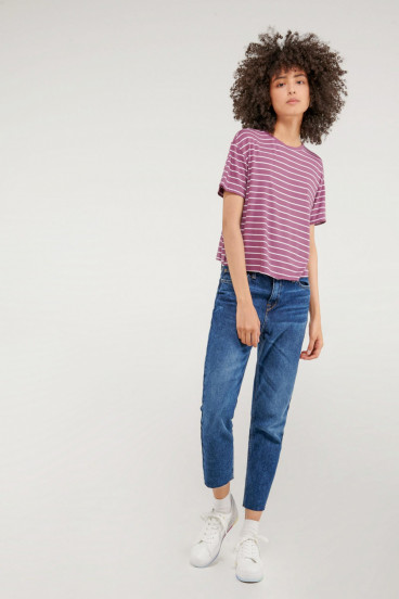 Camiseta básica, manga corta.