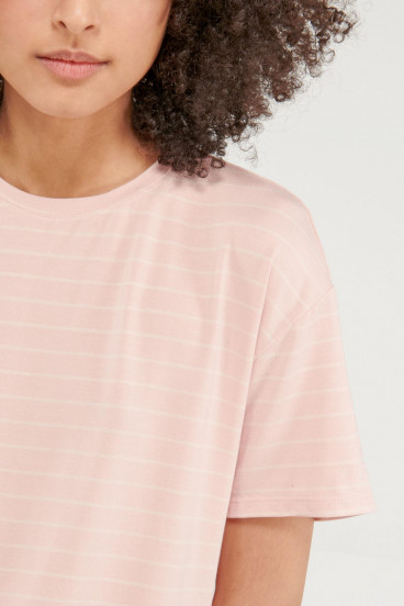 Camiseta básica, manga corta.