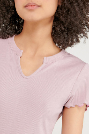 Vestido corto unicolor, manga corta.