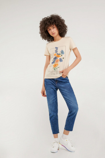 Camiseta básica, cuello redondo, estampada.