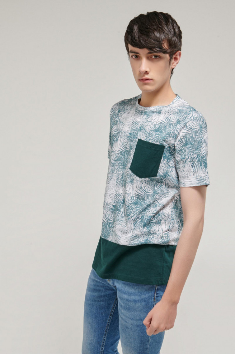 Camiseta manga corta estampada con bolsillo