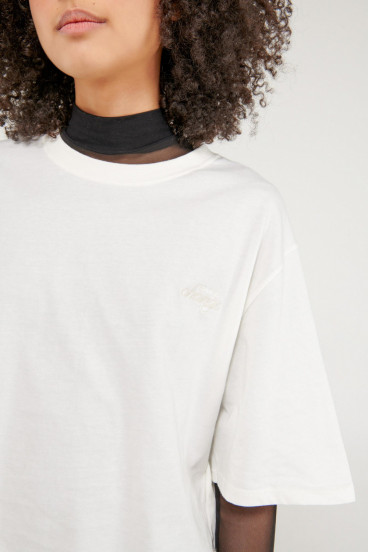 camiseta-manga-corta-con-estampado-en-frente