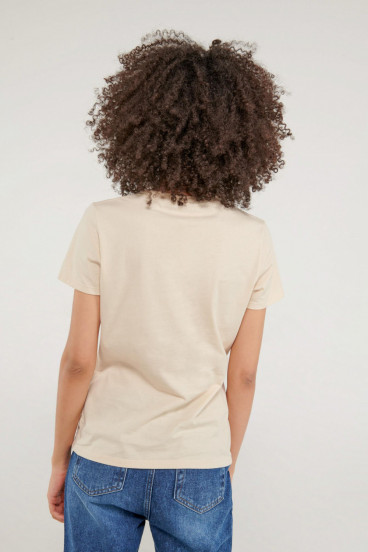 Camiseta cuello redondo, manga corta con estampado loungewear.