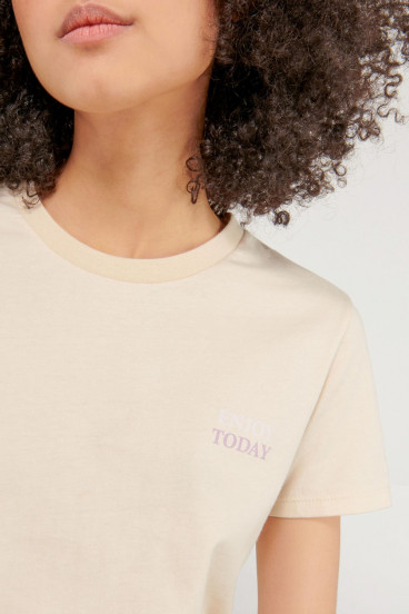 camiseta-cuello-redondo-manga-corta-con-estampado-loungewear