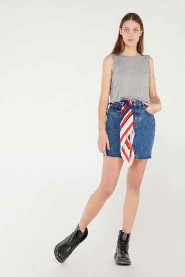 Camiseta esqueleto, cuello redondo con arandela unicolor young