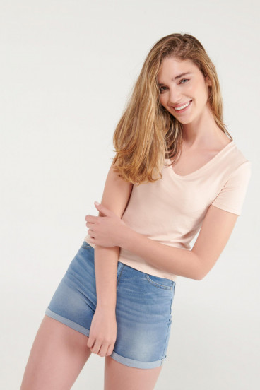 Camiseta básica, manga corta con cuello en V