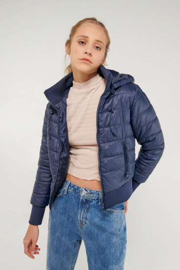 Chaqueta acolchada con capota