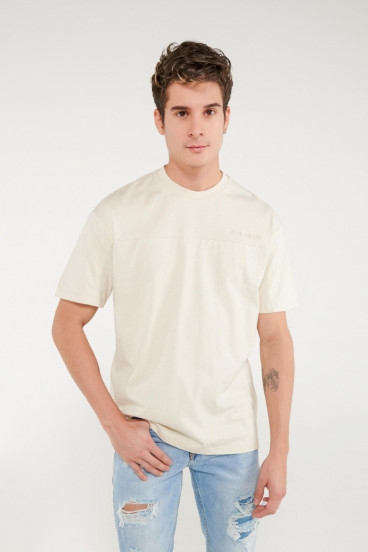 Camiseta manga corta unicolor bordada.