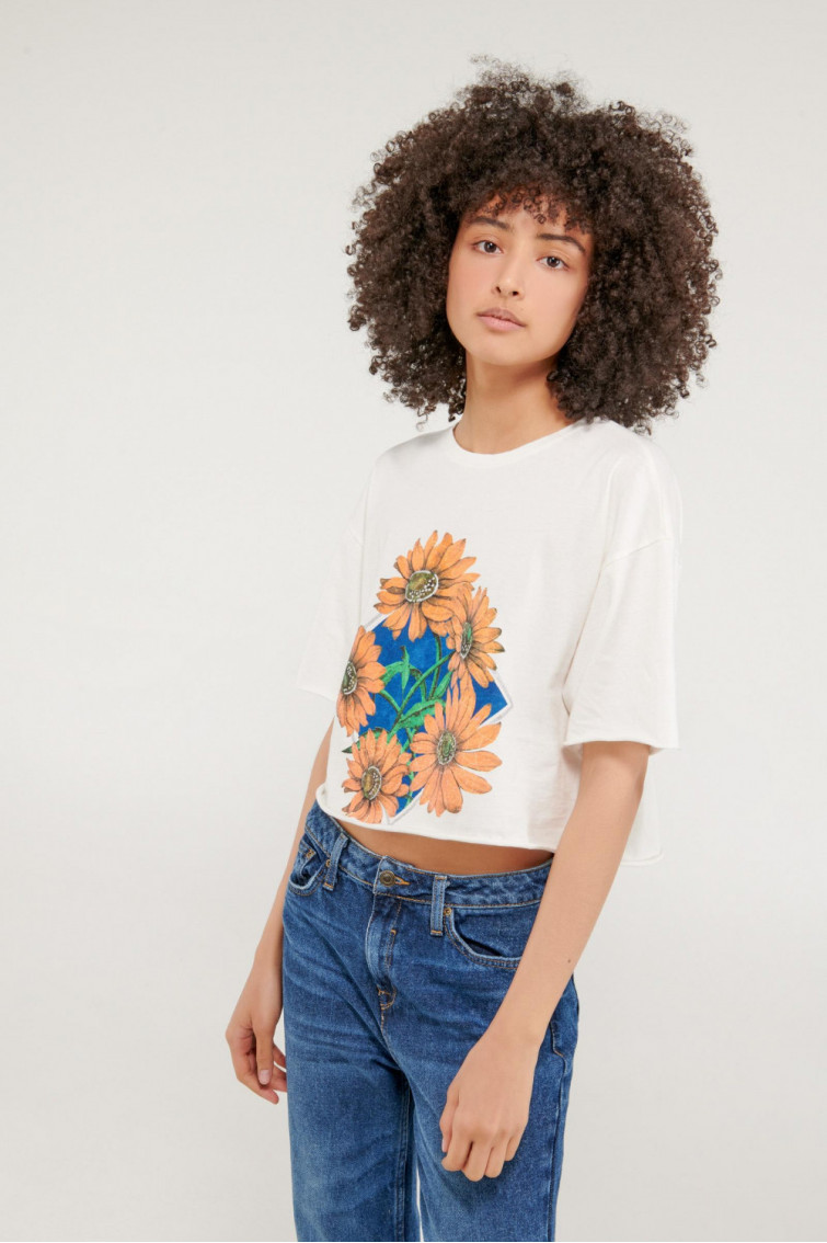 Camiseta manga corta con estampado en frente.