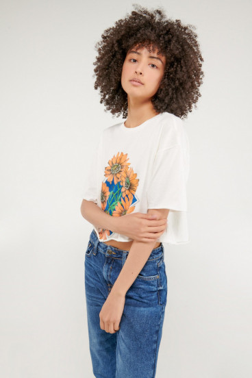 Camiseta manga corta con estampado en frente.