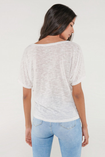 Camiseta chic manga corta con tela importada.