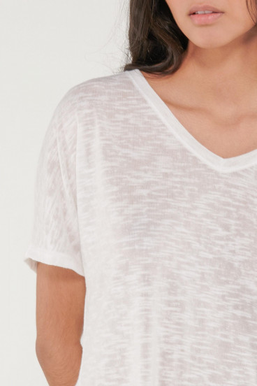 Camiseta chic manga corta con tela importada.