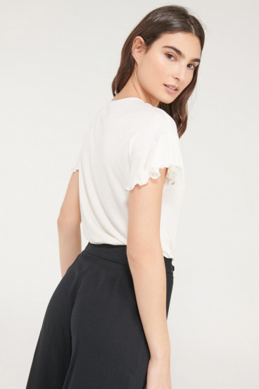 Camiseta estampada con perlas