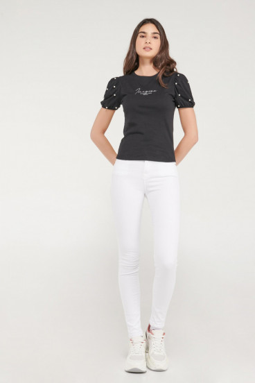 Camiseta manga corta estampada con perlas.
