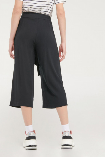 Pantalón culotte con cinturón