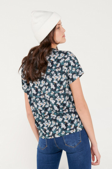 Camiseta básica manga corta con tela digital.