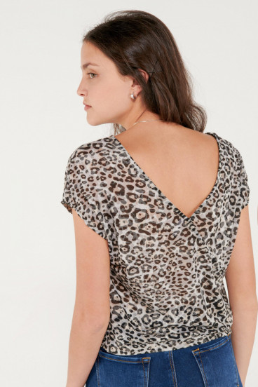 Camiseta chic manga corta con tela importada.