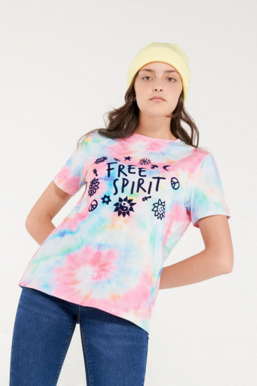 Camiseta manga corta tye dye con estampado en frente.