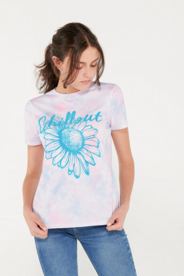 Camiseta manga corta tye dye con estampado en frente.