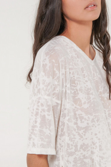 Camiseta chic manga corta con tela importada.