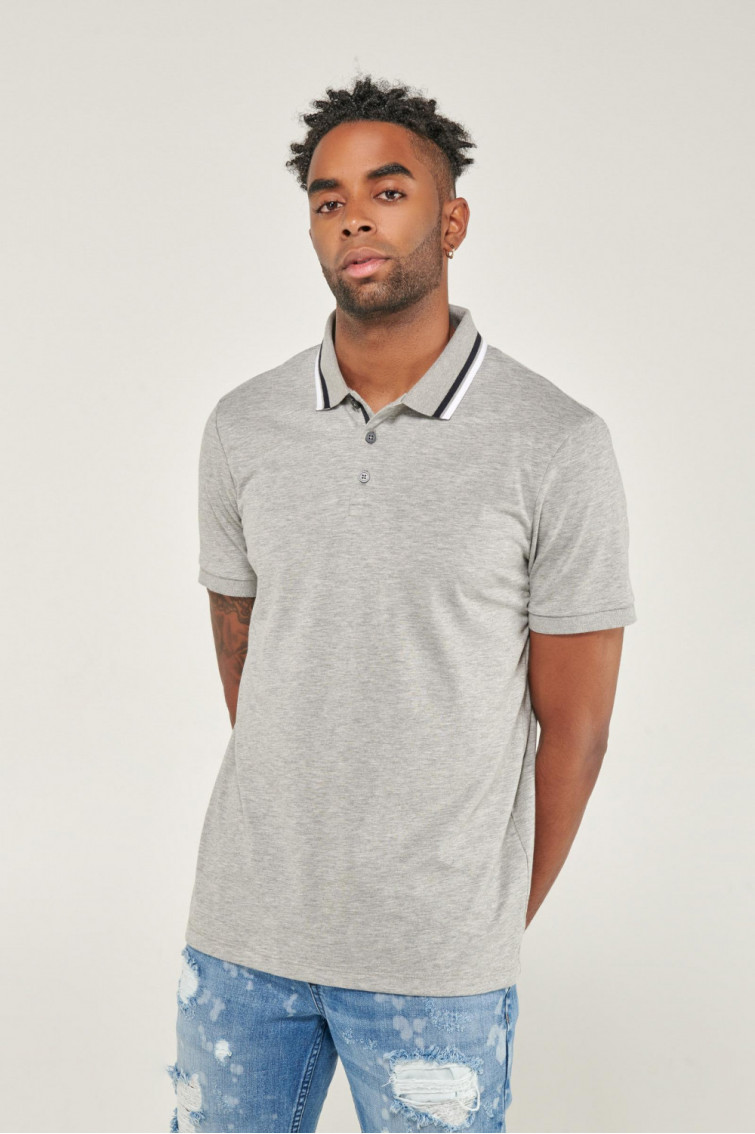 Camisa Polo manga corta, con cuello y puños tejidos
