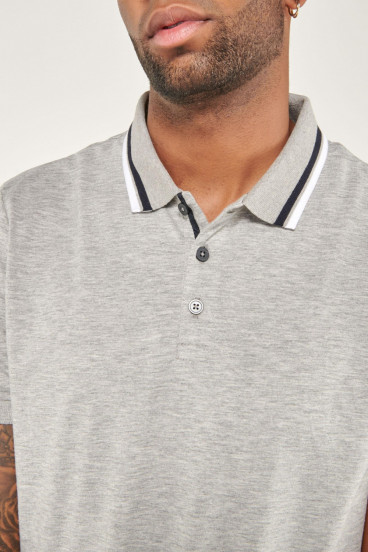 Camisa Polo manga corta, con cuello y puños tejidos