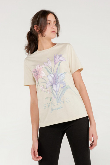 Camiseta manga corta con estampado en frente.