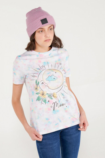 Camiseta manga corta tye dye con estampado en frente.