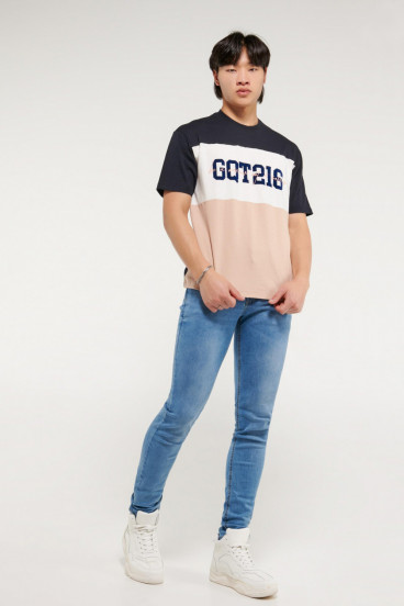 Camiseta manga corta estampado en frente