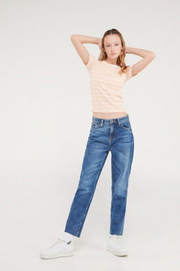 Camiseta básica, manga corta.