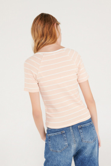 Camiseta básica, manga corta.