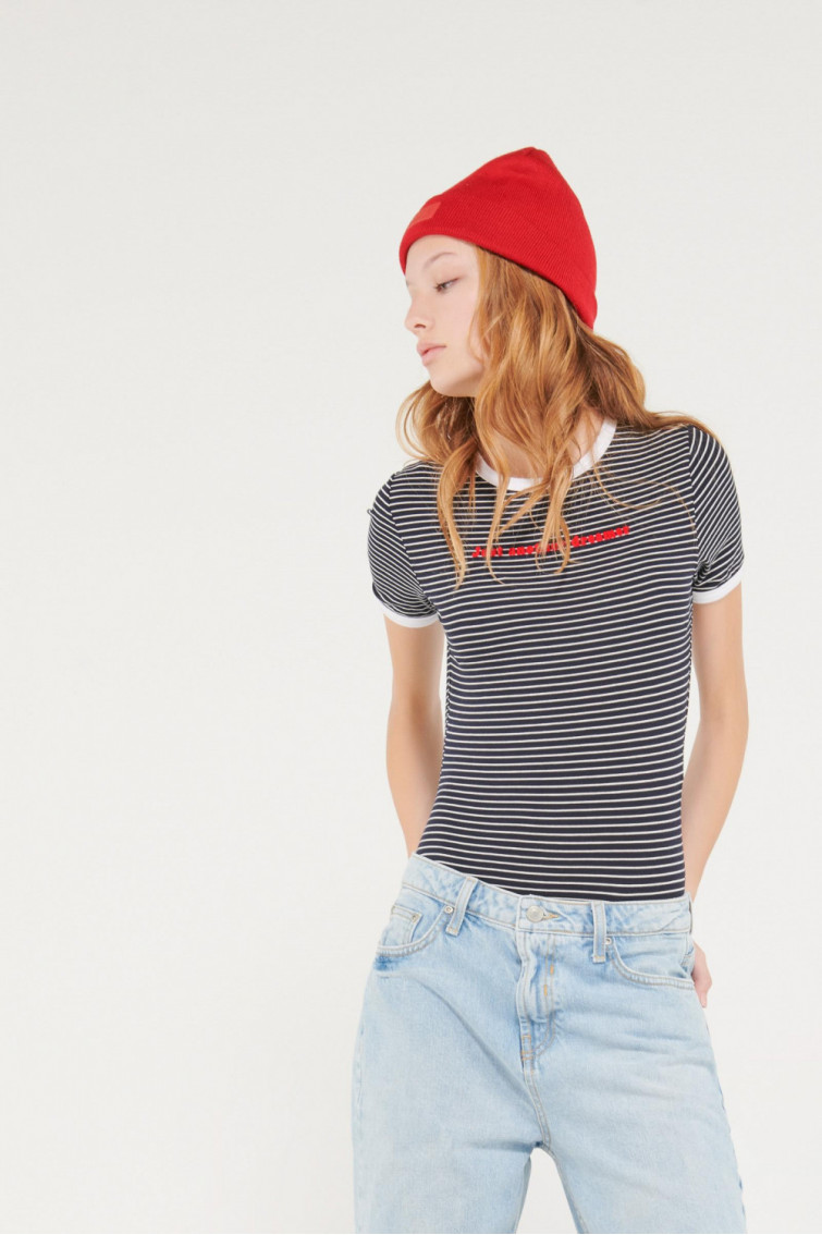 Body manga corta a rayas estampado.