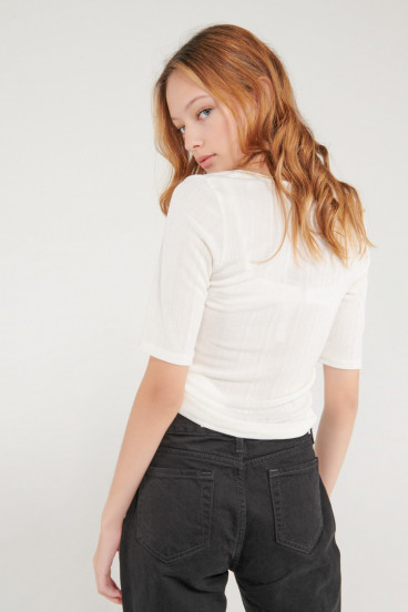 Camiseta chic manga corta con tela importada.