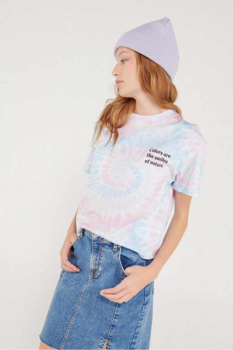 Camiseta manga corta y cuello redondo con estampado.