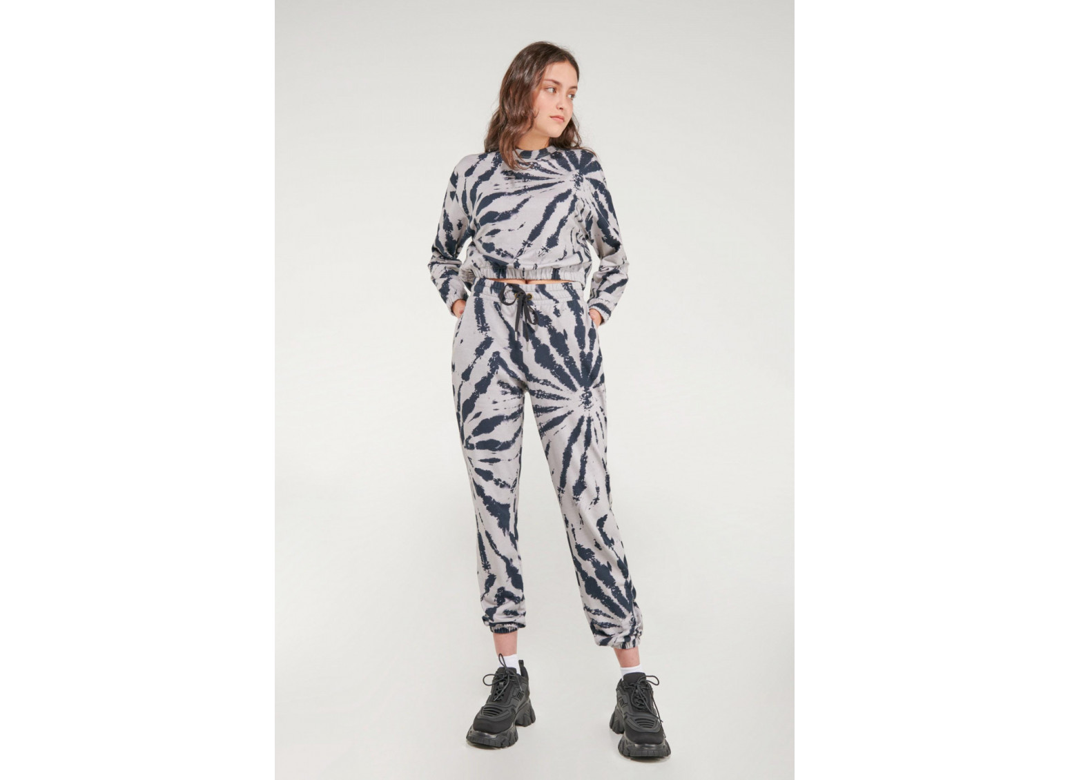 Buzo loungewear conjunto tye dye.