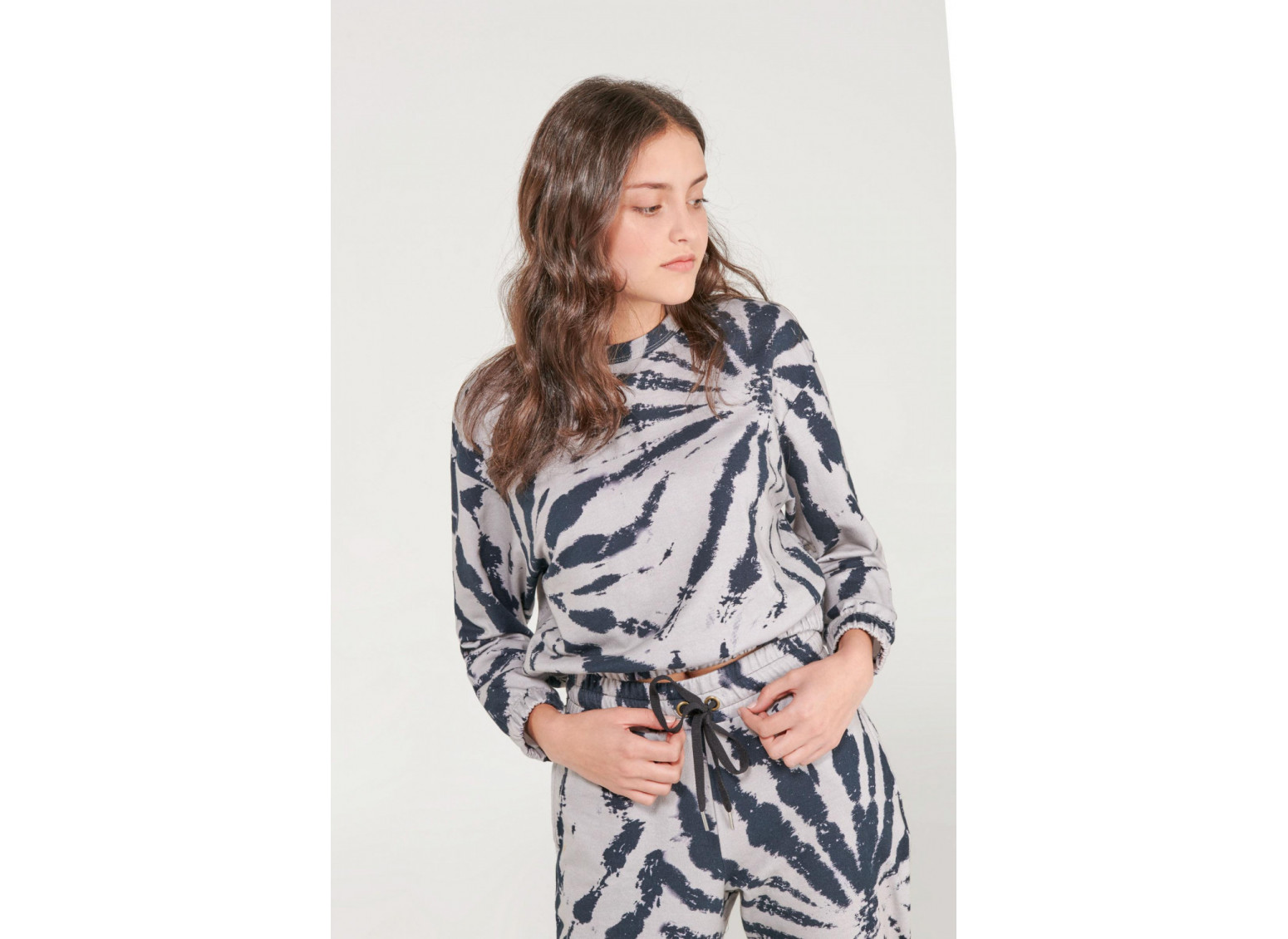 Buzo loungewear conjunto tye dye.