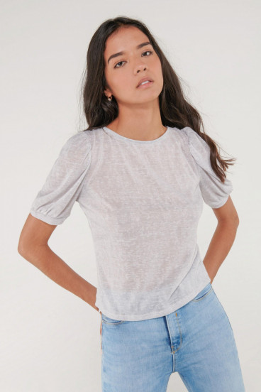 Camiseta chic manga corta con tela importada.