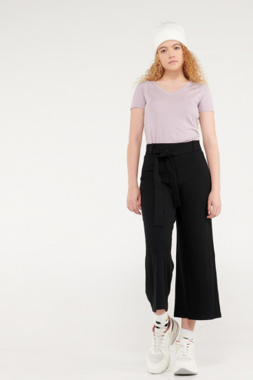 Camiseta básica, manga corta con cuello en V