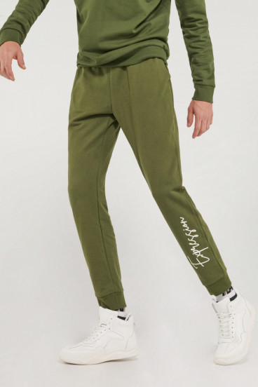Jogger estampado loungewear.