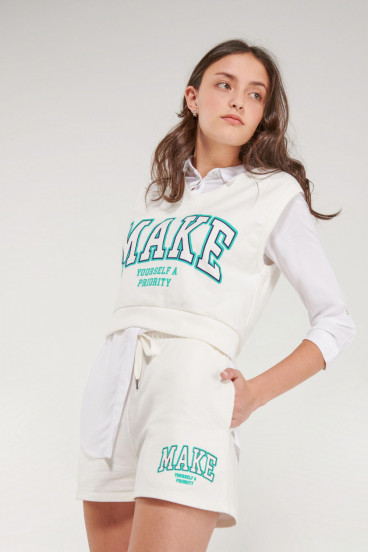 Short con serigrafía college