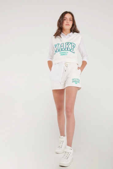 Short con serigrafía college